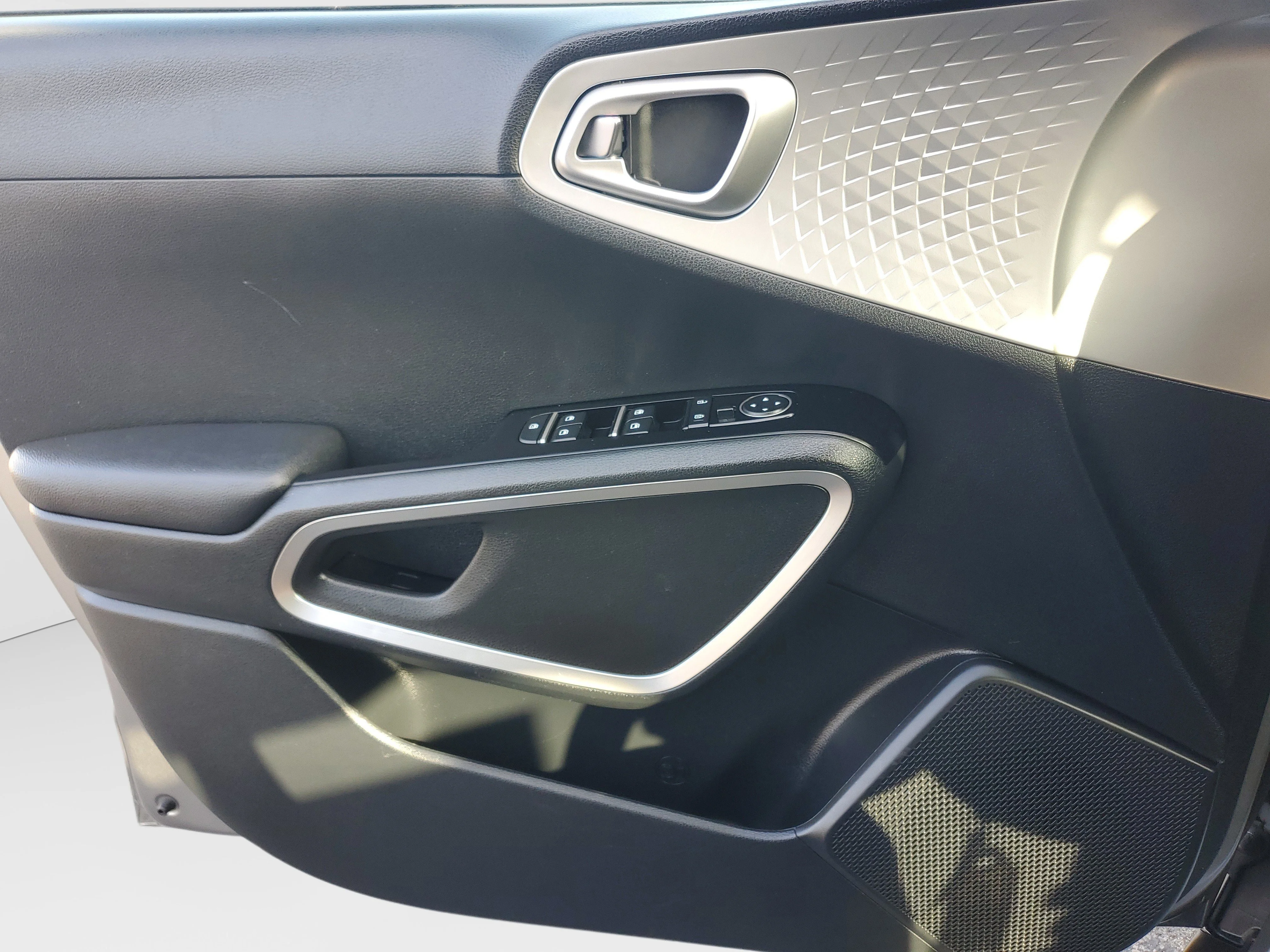 Certified Used 2024 Gray Kia LX image 22