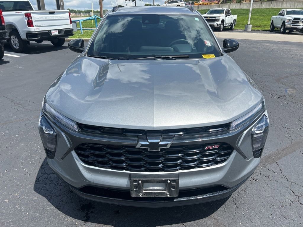 Used 2024 Chevrolet Trax RS with VIN KL77LJE25RC015737 for sale in Kansas City