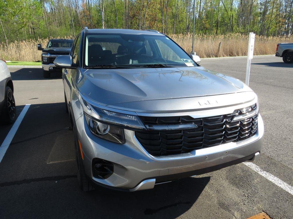 Used 2024 Steel Gray Kia EX image 3