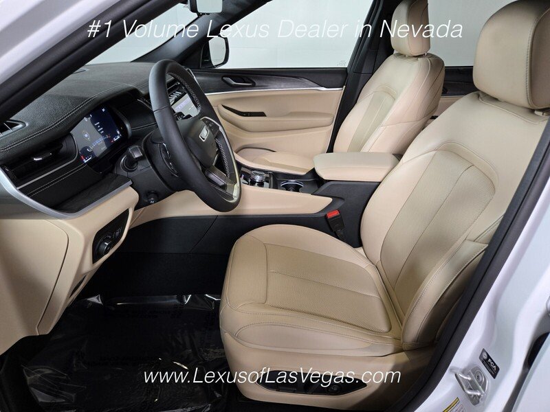 Used 2024 Bright White Clearcoat Jeep Limited image 13