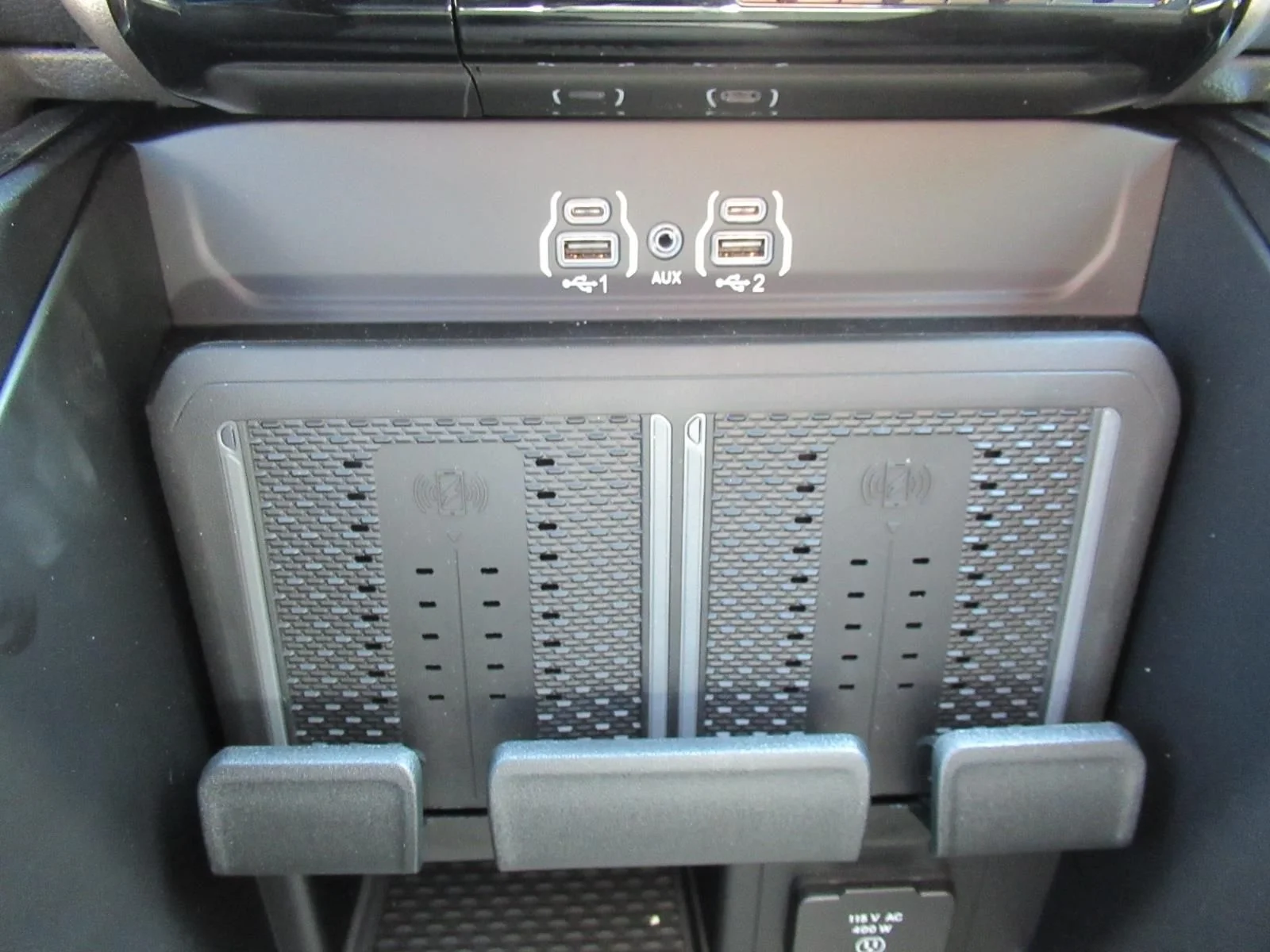 New 2027 Diamond Black Crystal Pearlcoat RAM Laramie image 32