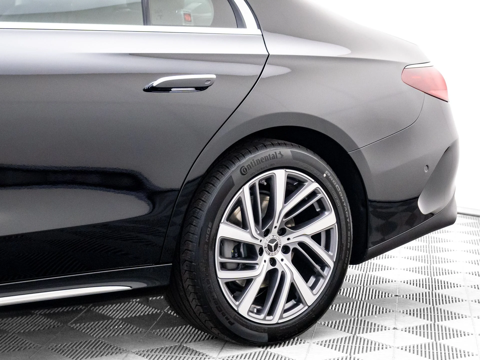 New 2026 Black Mercedes-Benz E 350 image 36
