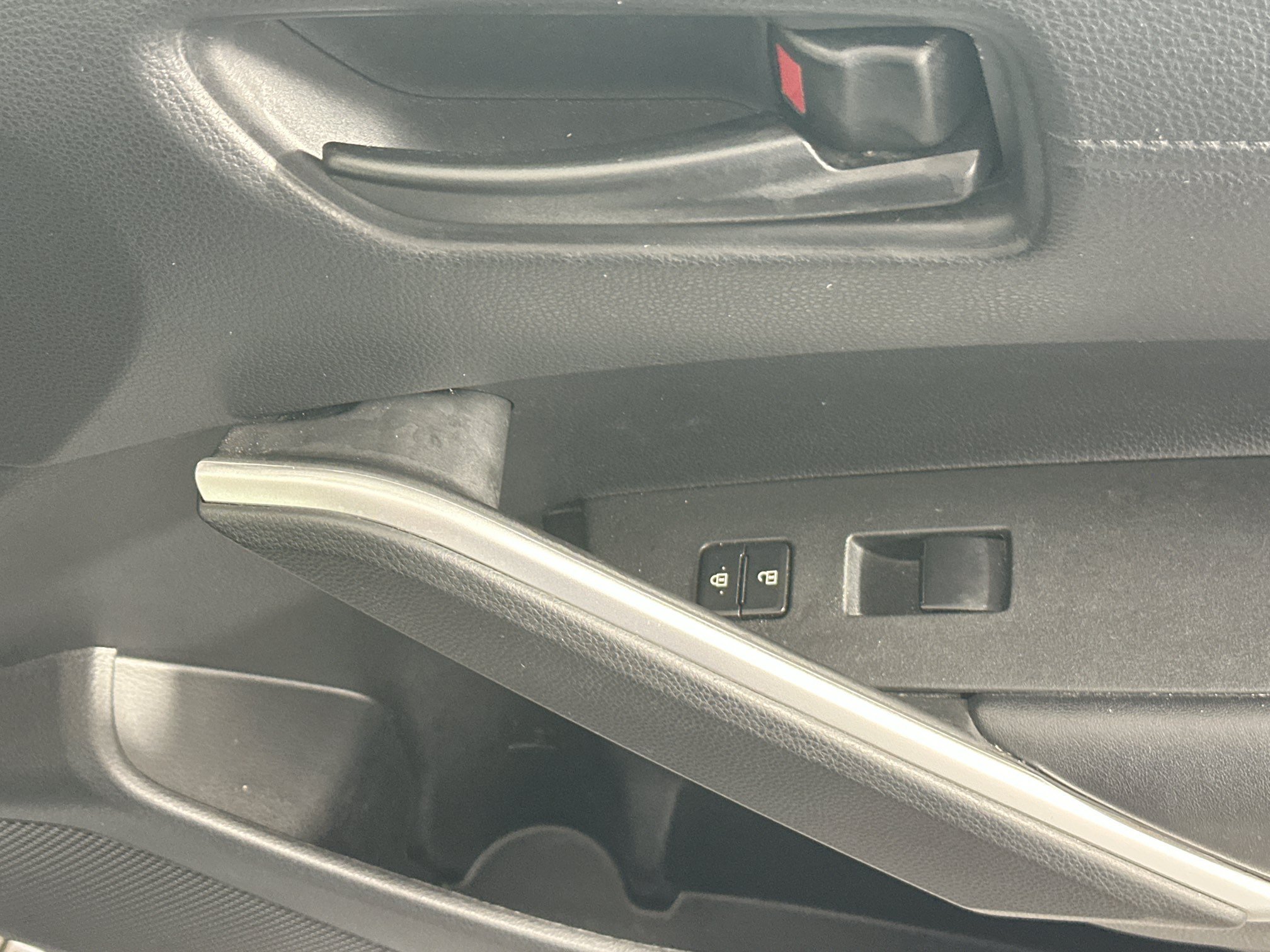 Used 2022 Silver Toyota LE image 29