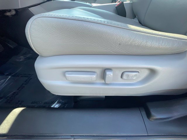 Used 2019 Lunar Silver Metallic Honda EX-L image 27
