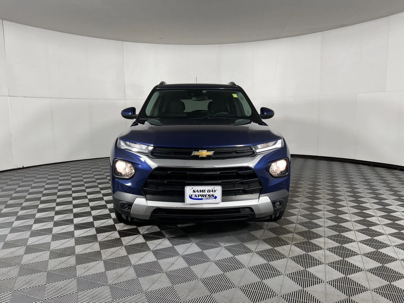 Used 2022 Blue Glow Metallic Chevrolet LT image 17