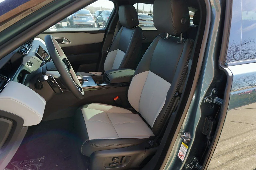 New 2026 Giola Green Land Rover Dynamic SE image 14