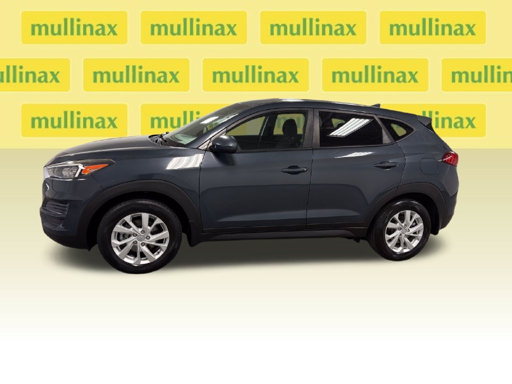 Used 2019 Blue Hyundai SE image 8