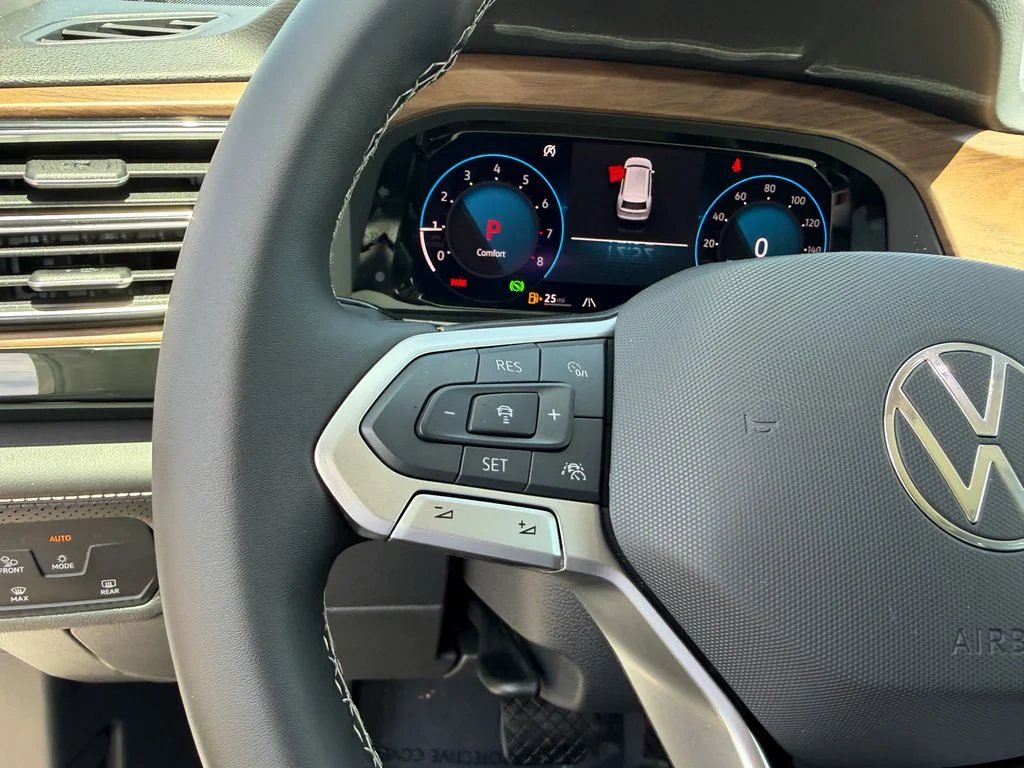 New 2026 Opal White Pearl Volkswagen SE w/Technology image 19