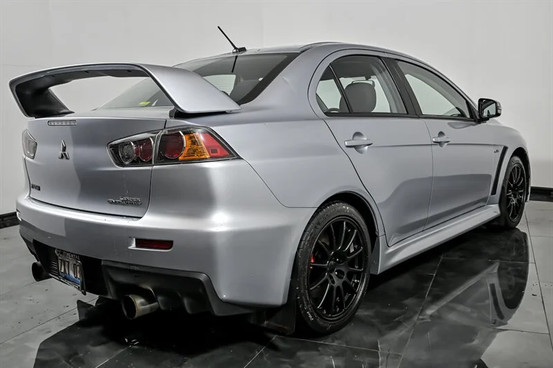 Used 2015 Apex Silver Metallic Mitsubishi GSR-1 OWNER-CLEAN CARFAX! image 11