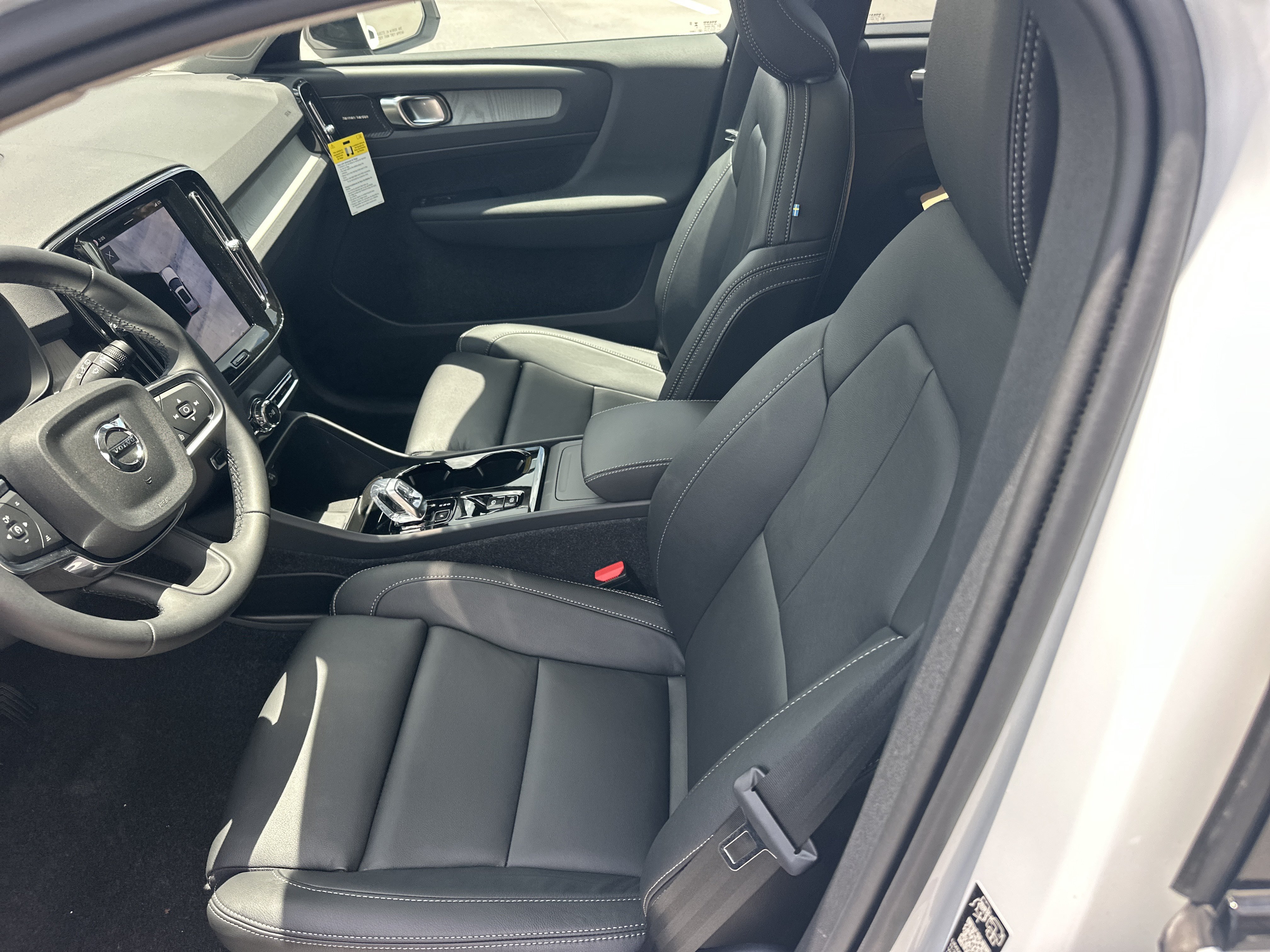 New 2026 Crystal White Volvo Ultra image 18