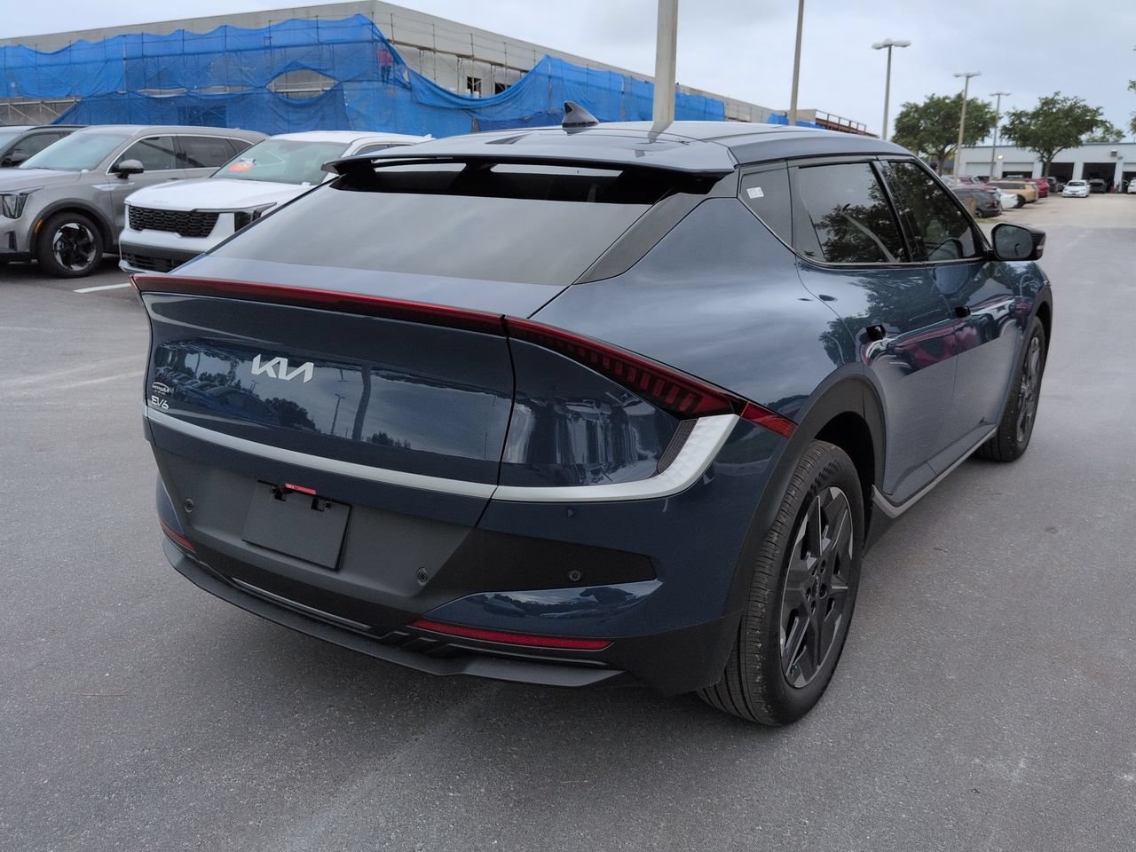 New 2026 Midnight Lake Blue Kia LIGHT image 4