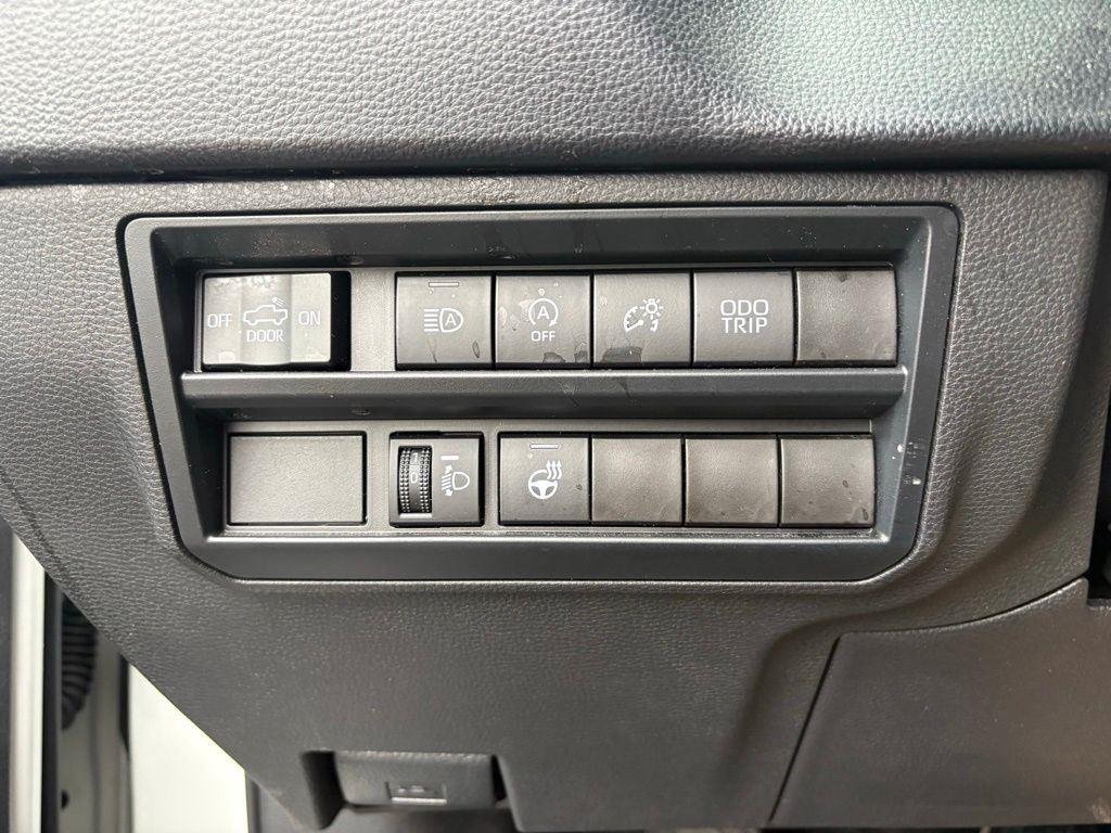 Used 2023 Ice Toyota SR5 image 10