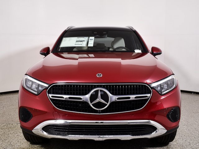 New 2026 MANUFAKTUR Patagonia Red Metallic Mercedes-Benz GLC 300 image 47