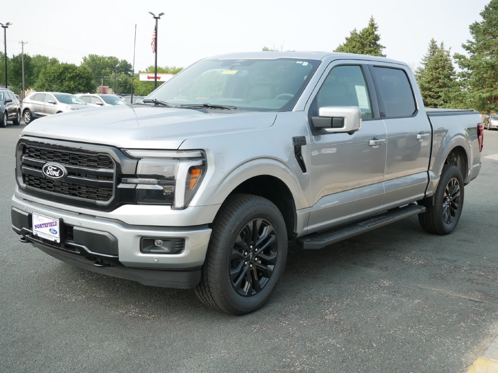 New 2026 Iconic Silver Metallic Ford Lariat® image 4