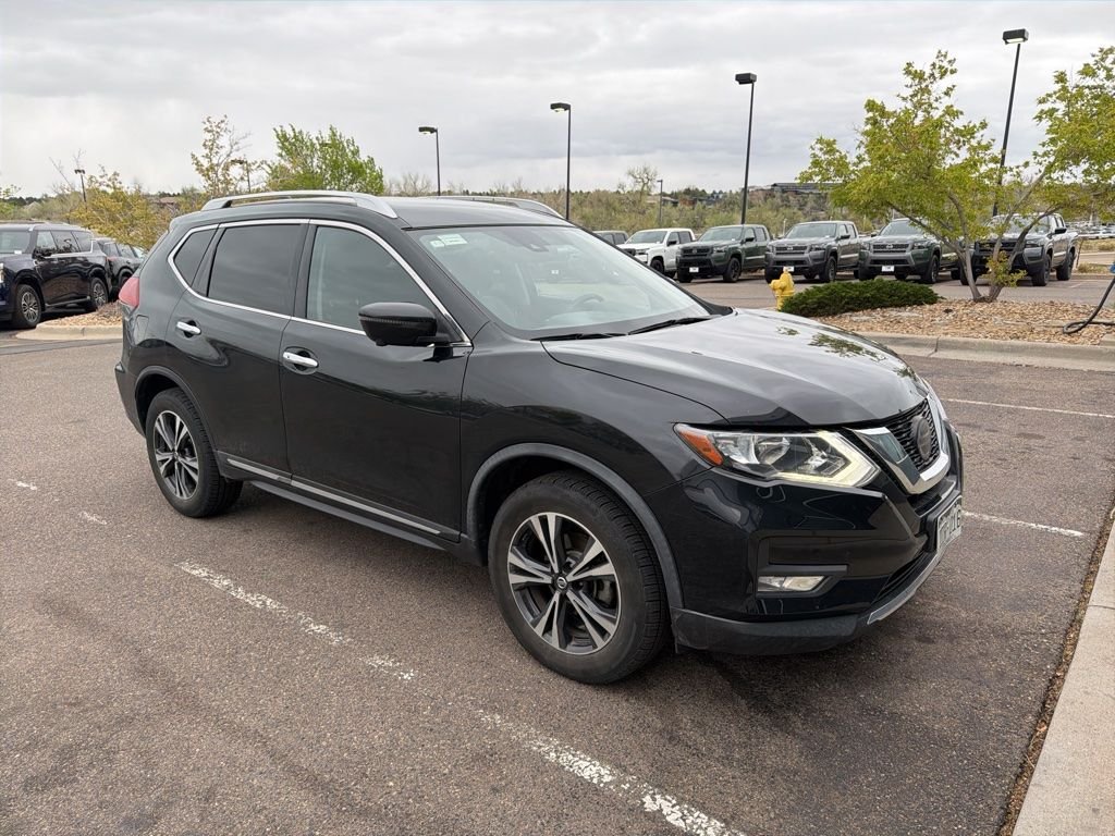 Used 2018 Nissan Rogue SL with VIN JN8AT2MV6JW318365 for sale in Highlands Ranch, CO