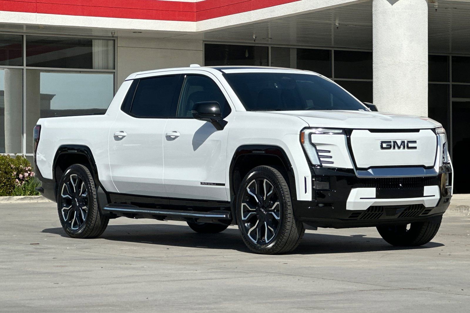 2025 GMC Sierra EV Denali - Photo 9