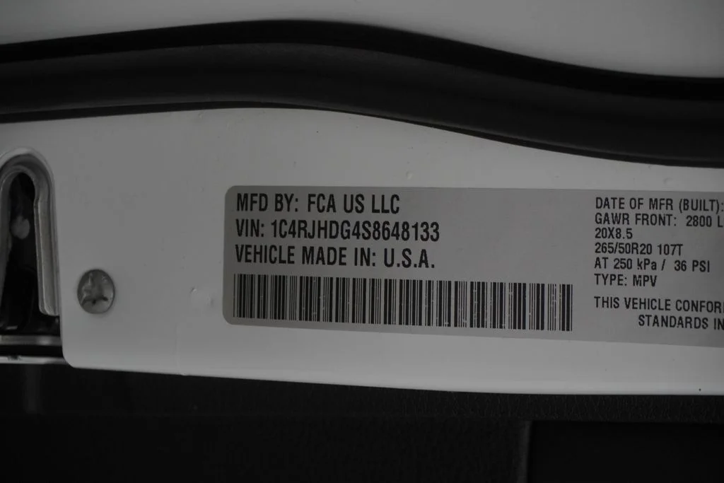 Used 2025 White Jeep Overland image 55
