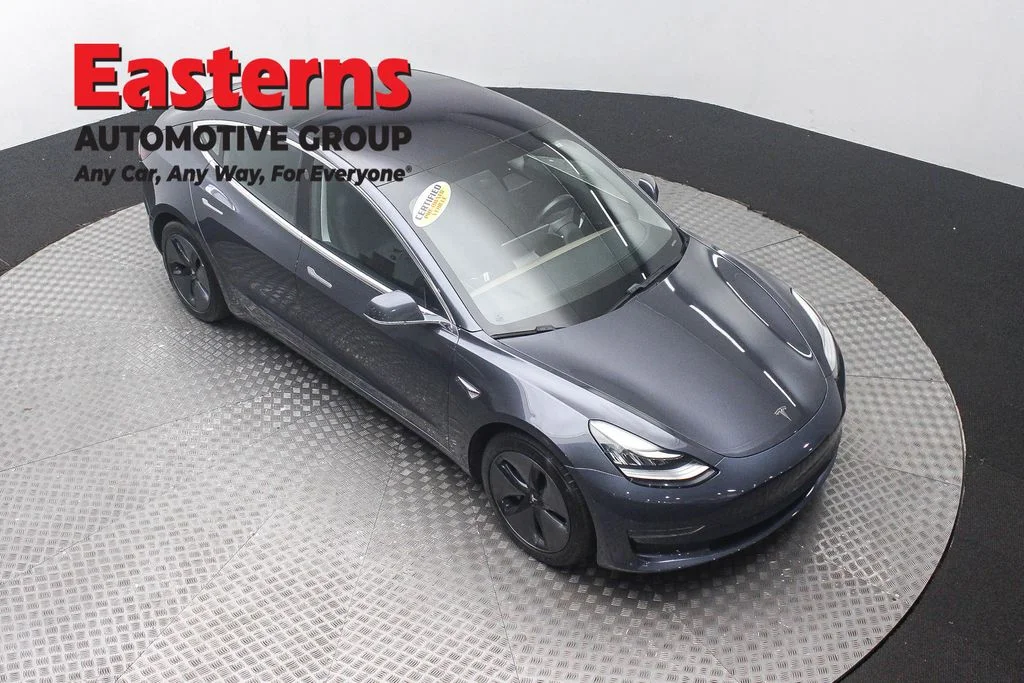 Used 2018 Gray Tesla Long Range image 3