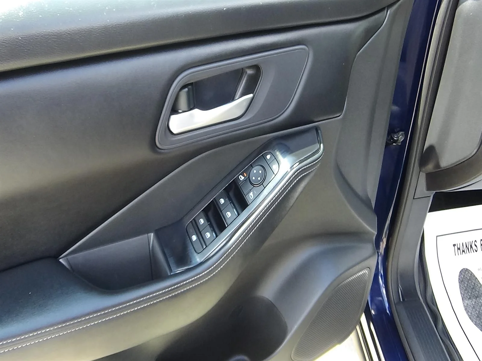Used 2025 Deep Ocean Blue Pearl (rcj) Nissan SV image 14