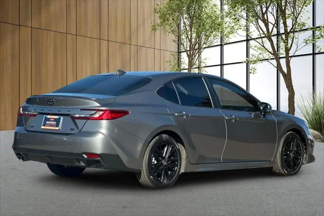 Certified Used 2025  Toyota SE image 30