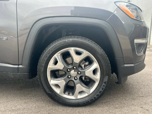 Used 2018 Gray Jeep Limited image 13