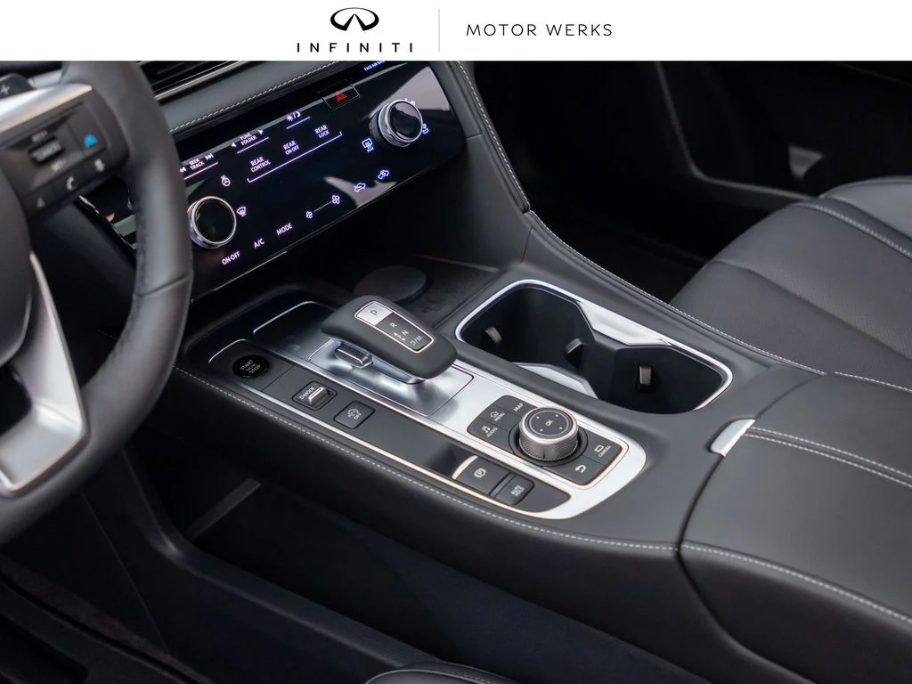 New 2027 DEEP EMERALD INFINITI Luxe AWD image 11