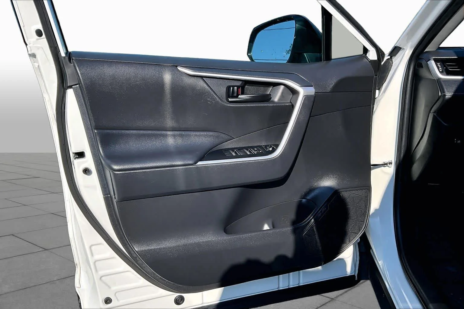 Certified Used 2023 Ice Cap Toyota LE image 22