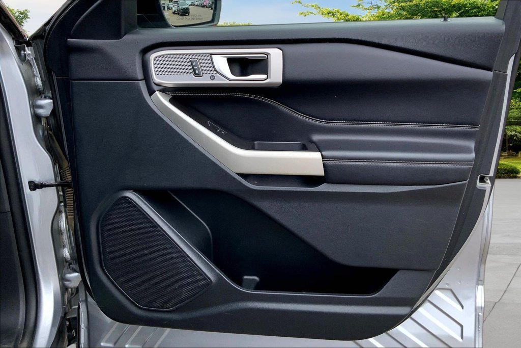 Used 2021 Silver Ford Limited image 27