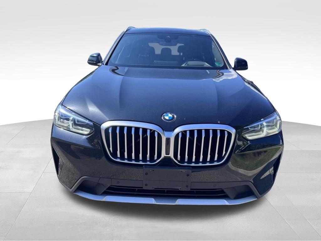 Used 2024 Black BMW sDrive30i image 6