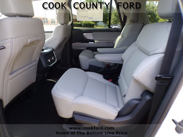 New 2027 Star White Metallic Tri-Coat Ford MAX Active image 24