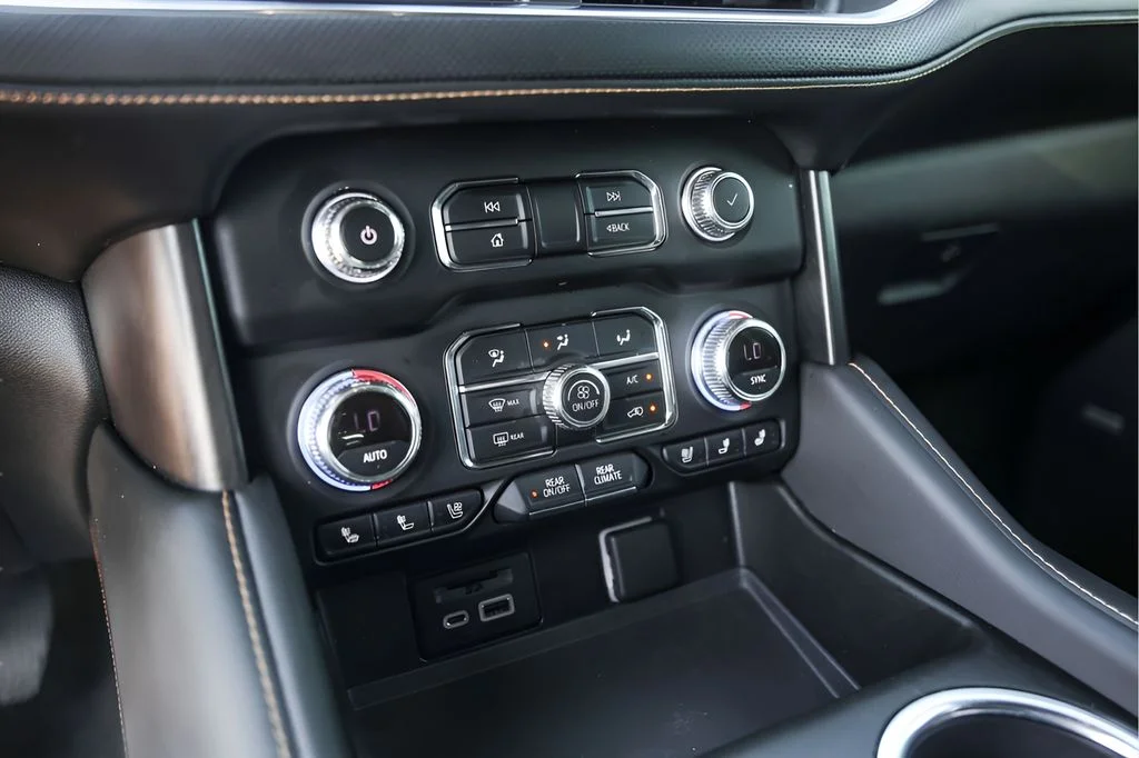 Used 2021 Black GMC AT4 image 23