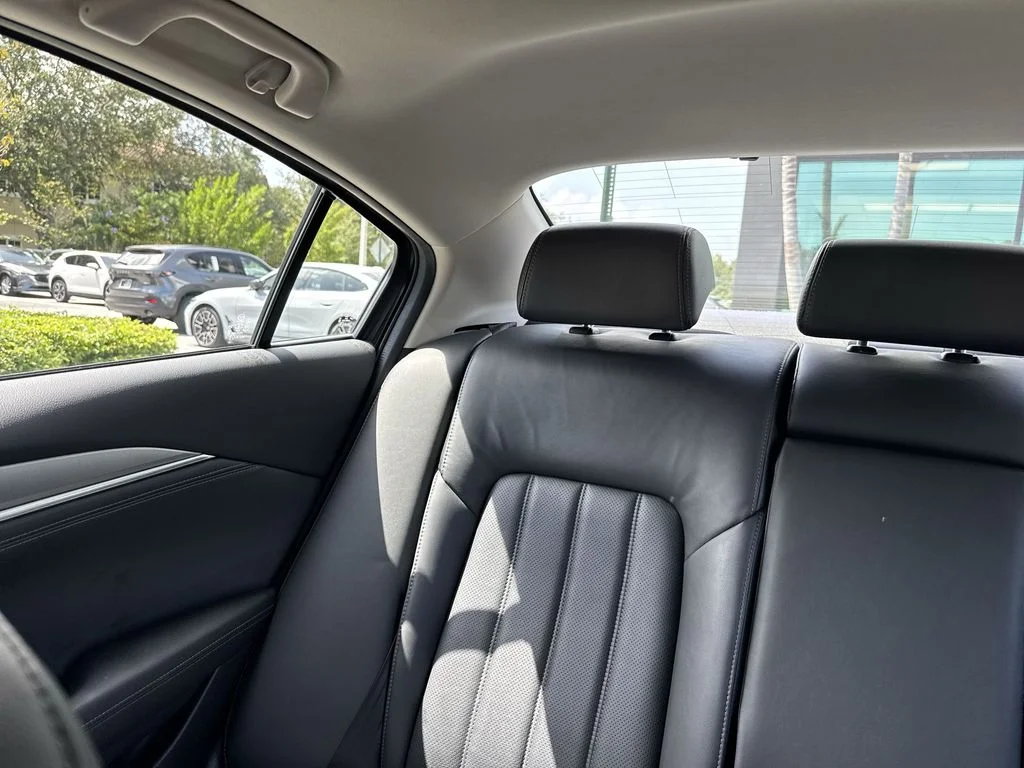 Used 2020 Snowflake White Pearl Mica Mazda Touring image 17