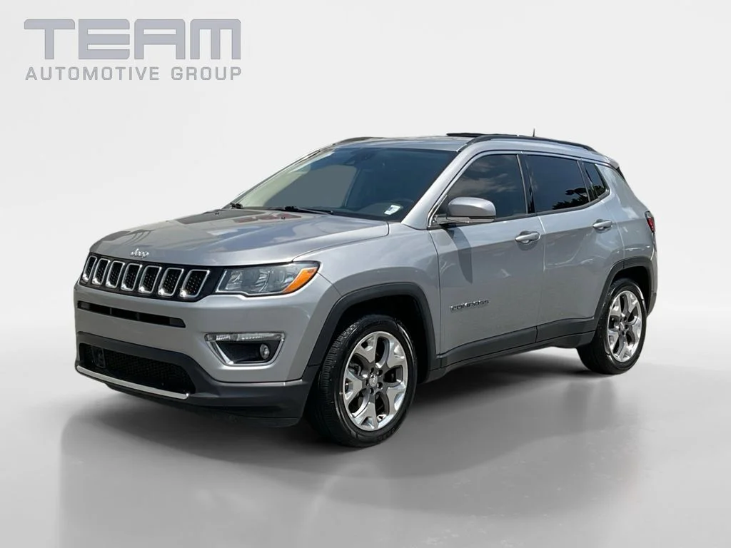 Used 2021 Silver Jeep Limited image 3