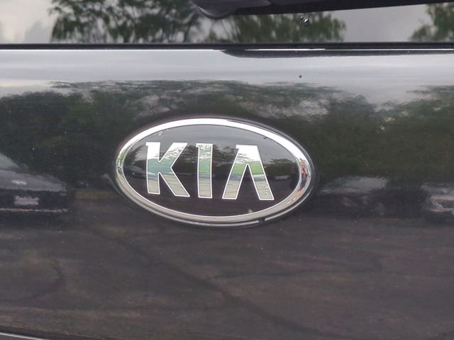 Used 2016 Black Kia Base image 24