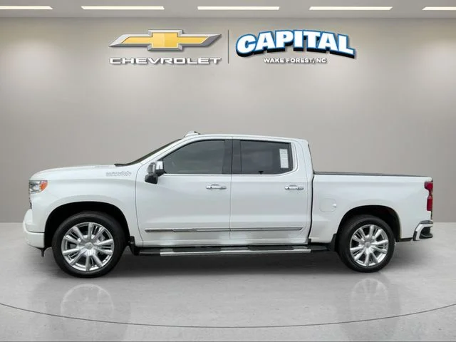Used 2022 Beige Chevrolet High Country image 2