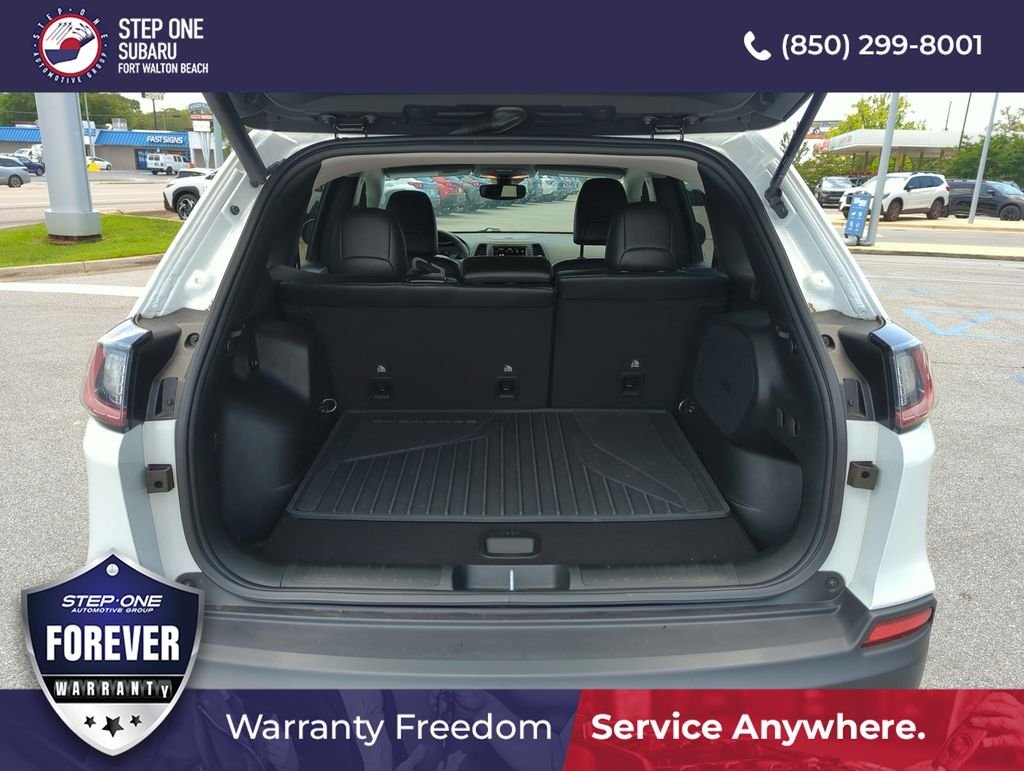Used 2022 White Jeep Trailhawk image 29