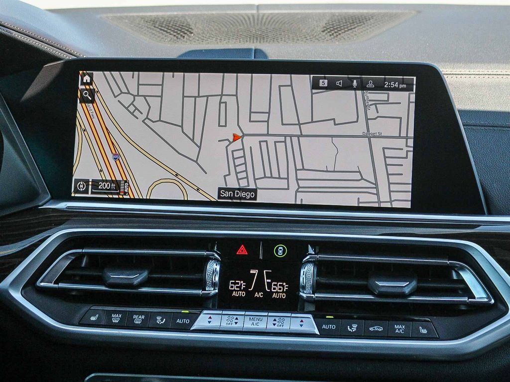 Used 2023 White BMW sDrive40i image 13