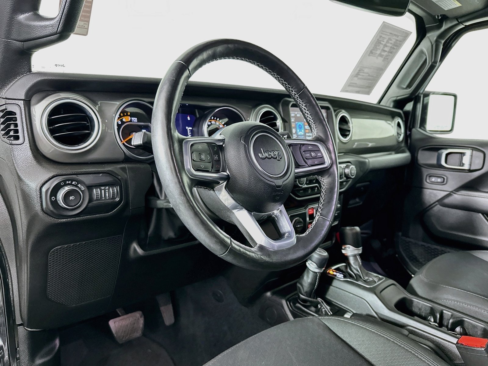 Used 2022 Black Clearcoat Jeep Unlimited Sahara image 10