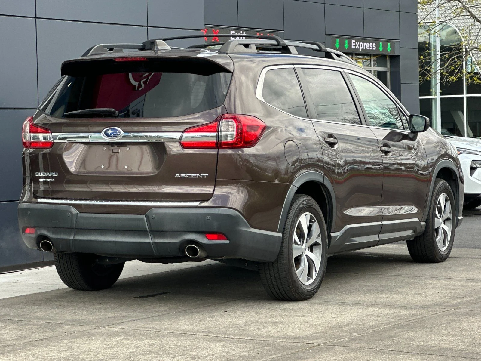 Used 2019 Cinnamon Brown Pearl Subaru Premium image 3