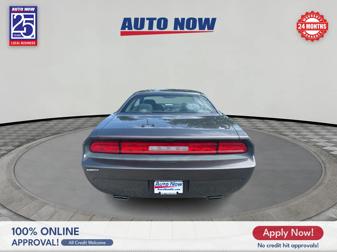 Used 2014 Gray Dodge SXT image 8