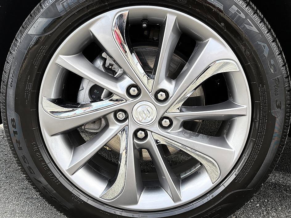 Used 2020 SATIN STEEL METALLIC Buick Essence image 8