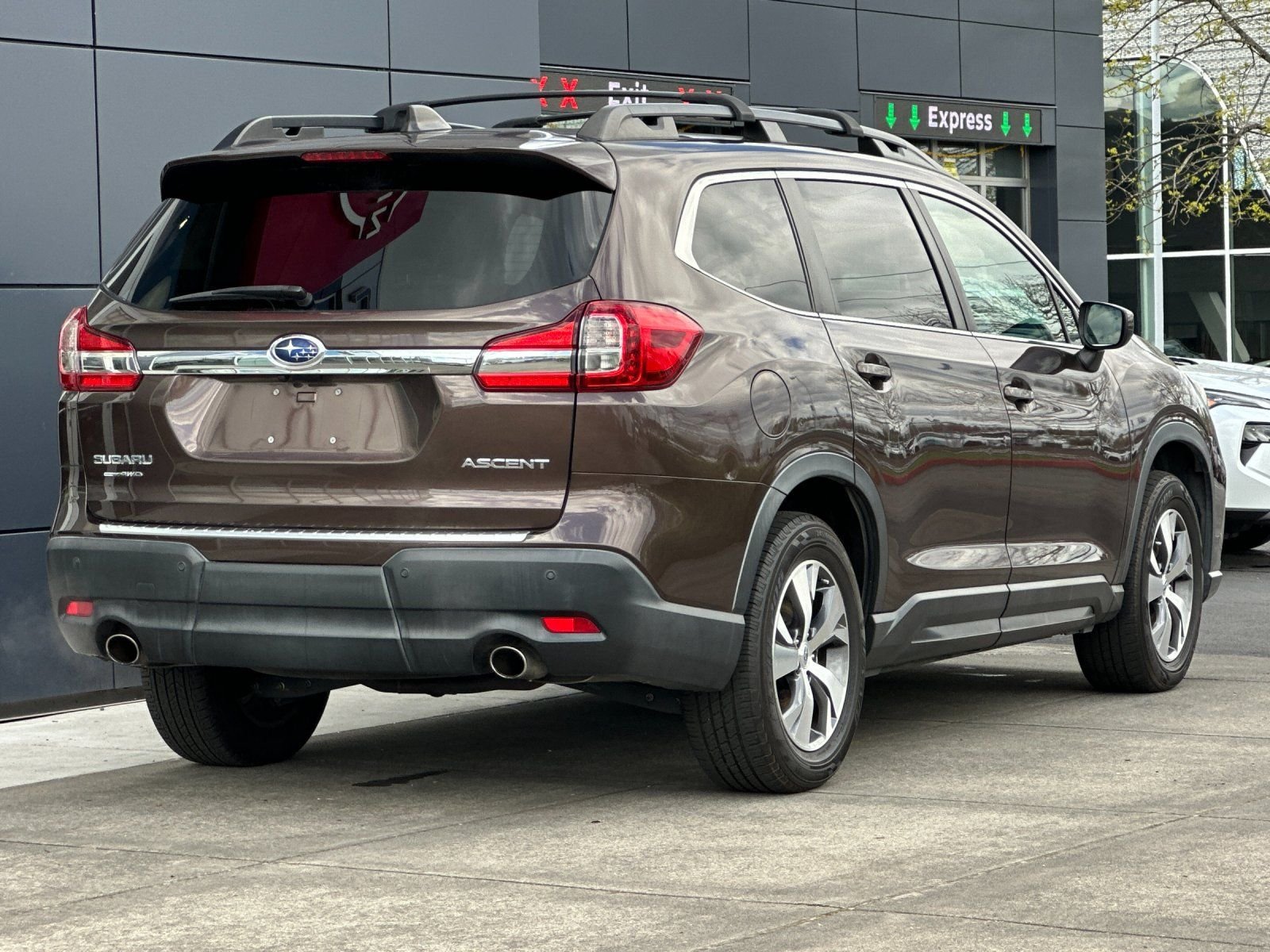 Used 2019 Cinnamon Brown Pearl Subaru Premium image 3