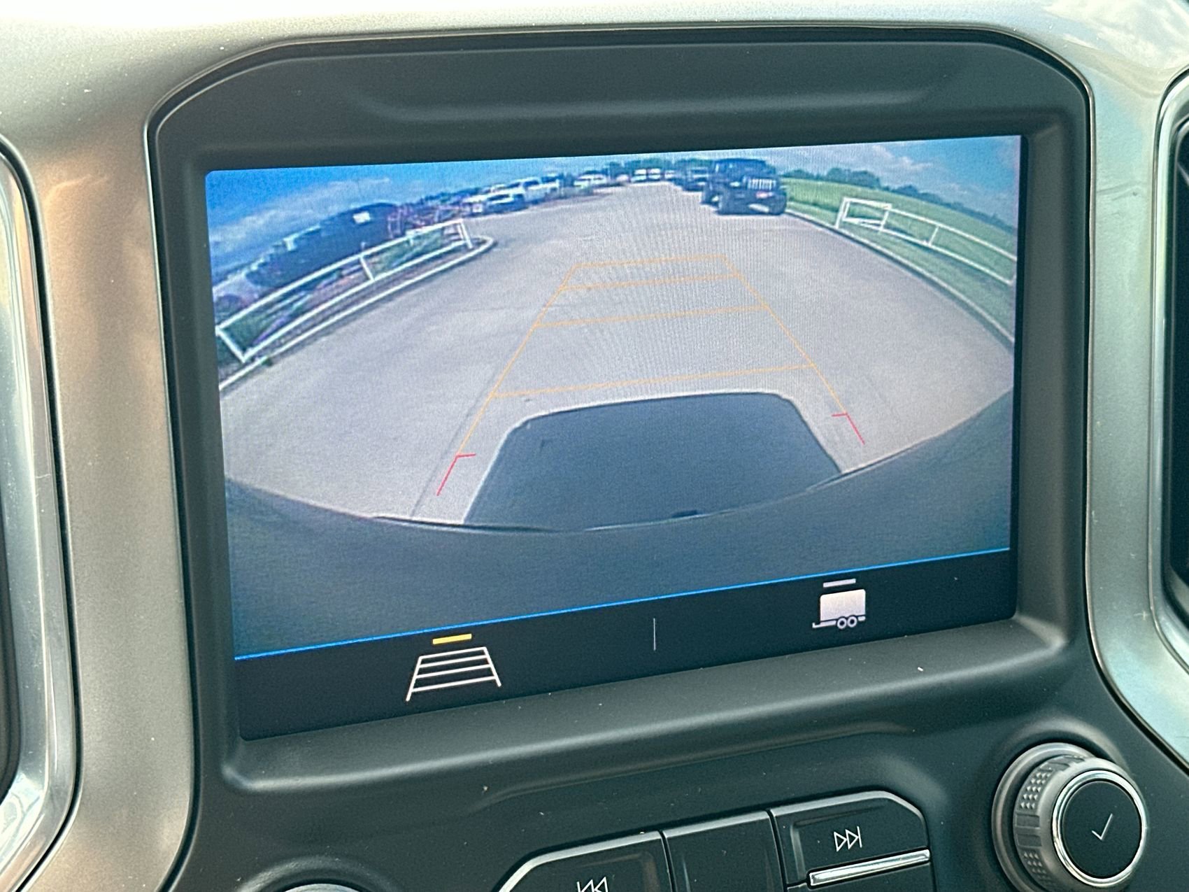 Used 2022 Shadow Gray Metallic Chevrolet LT image 17