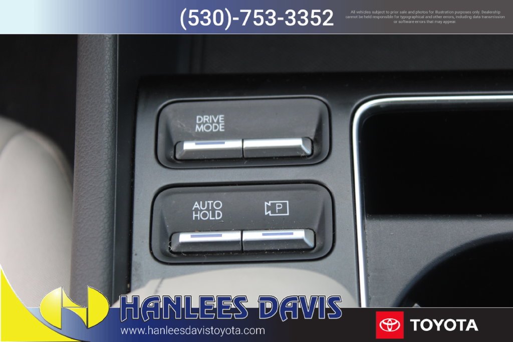 Used 2026 Silver Hyundai Blue image 18