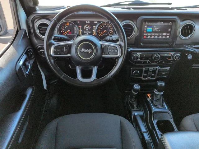 Used 2021 White Jeep Unlimited Sahara image 16