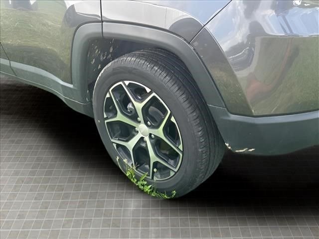 Used 2024 Gray Jeep Limited image 21