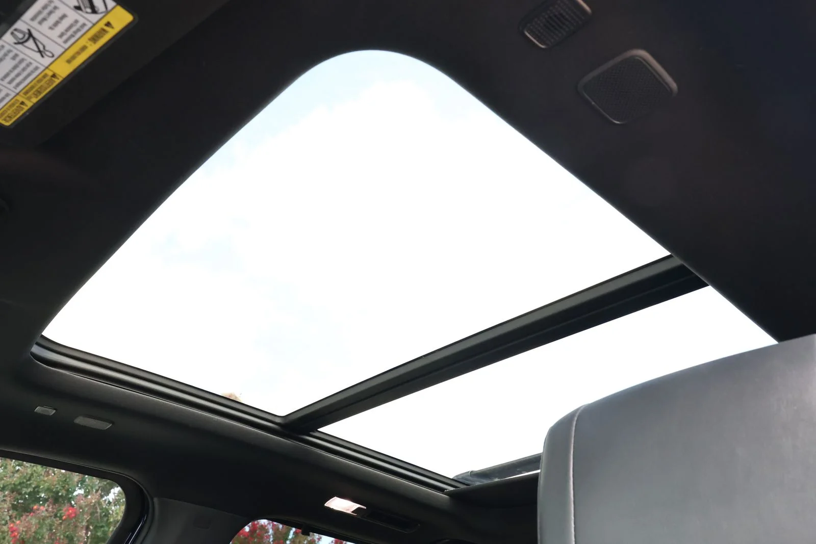 Used 2023  Toyota Platinum image 3