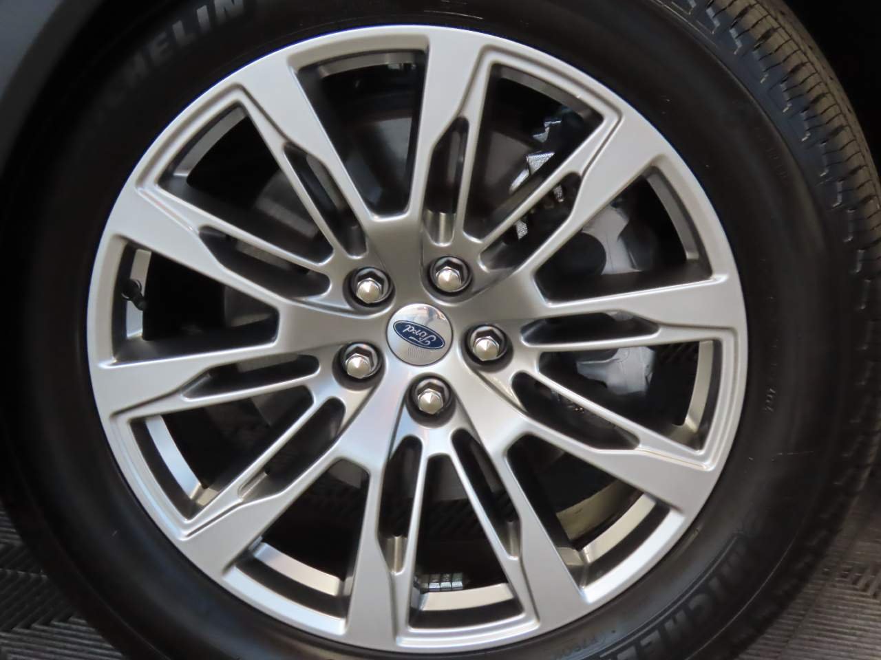 Used 2025 Agate Black Ford Active image 7