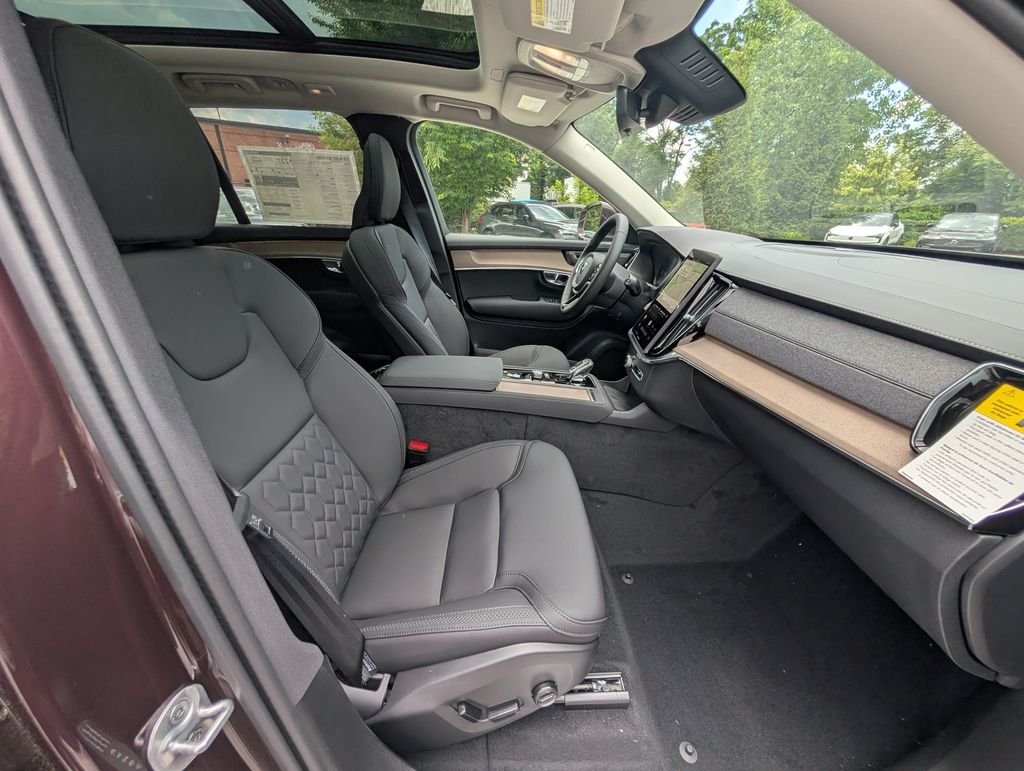 New 2026 Red Volvo B6 Plus 7-Seater image 8