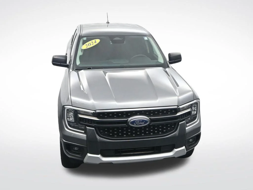 Used 2024 Gray Metallic Ford XLT image 30